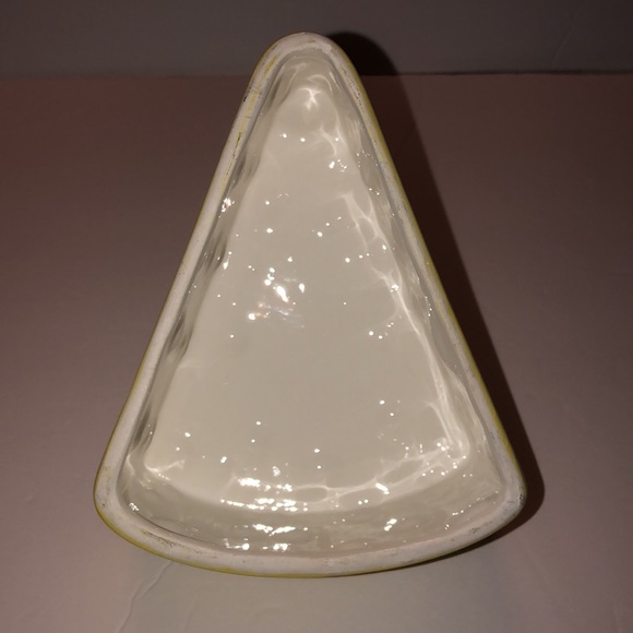 Vintage Ceramic Mouse on a Wedge of Cheese - Cracker Dish/Cheese Tray - Picture 6 of 8